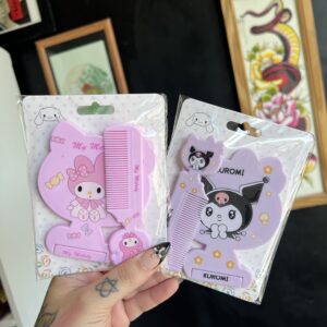 Espejo Sanrio + peine